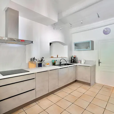 Amazing In With House A Mountain View Maubec (Vaucluse)